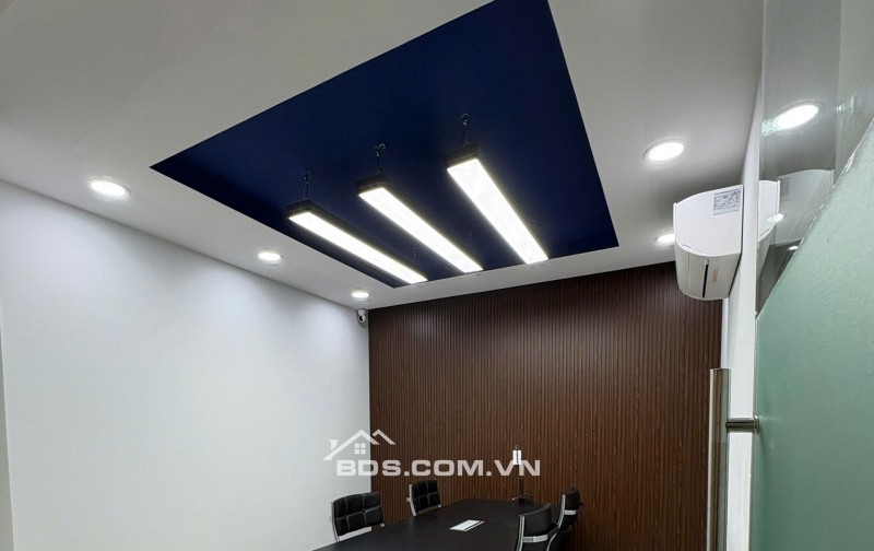 Cho thuê mặt bằng 8m mặt tiền Nguyễn Thị Minh Khai giá chỉ 65tr/tháng